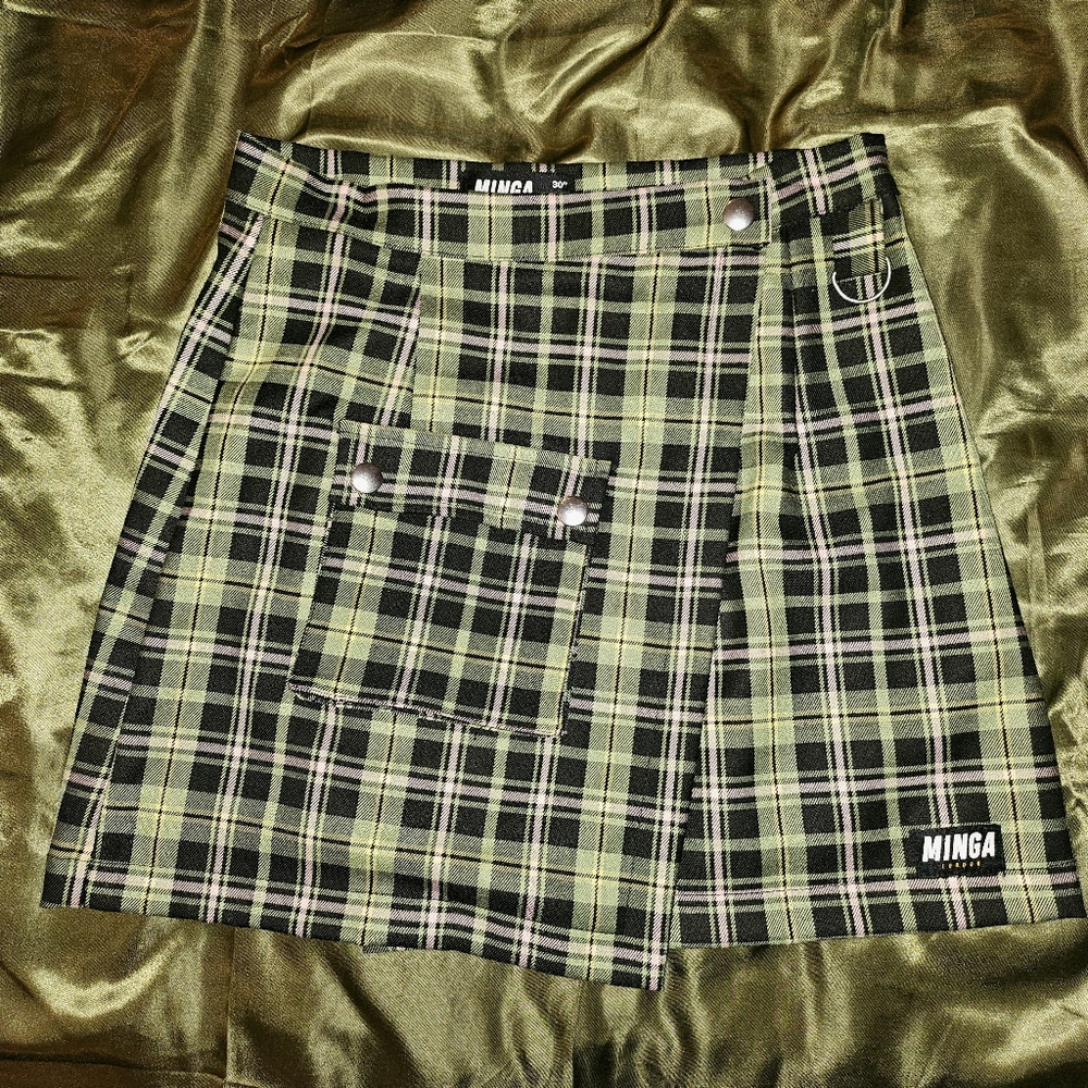 NWOT Green Plaid Women's Wrap Skirt